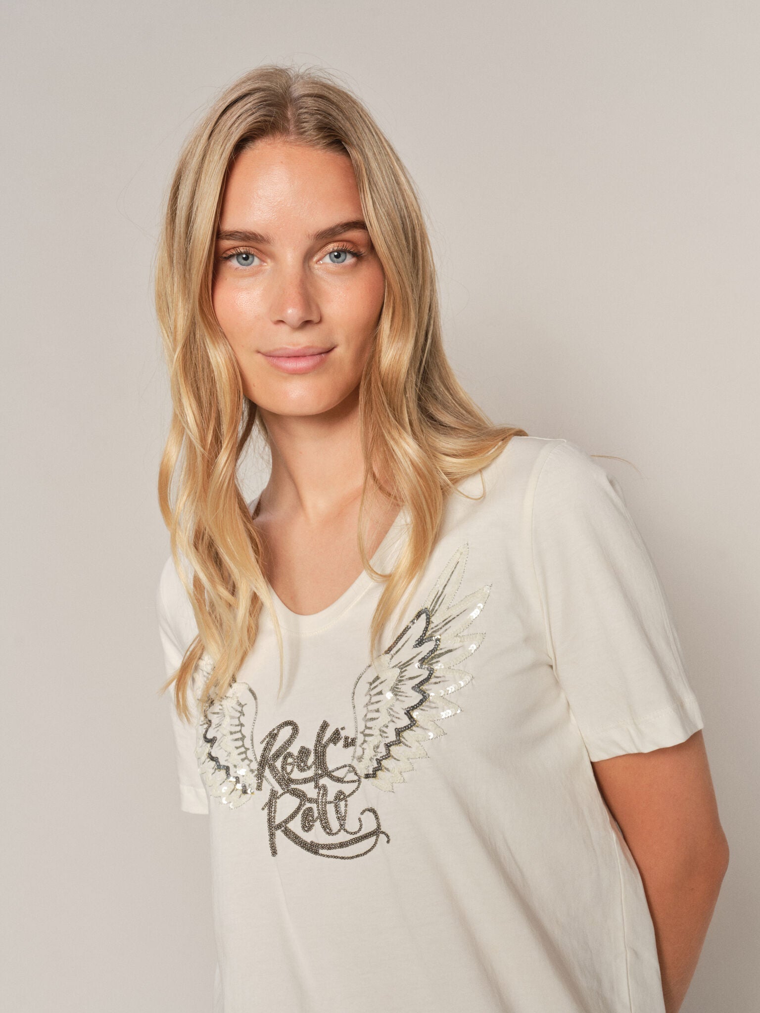 Modelshot / Ecru / Detail